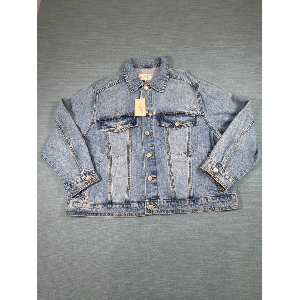 Universal Thread‎ Studded Denim Jacket XXL Light Wash Blue Trucker Jean Coat NWT